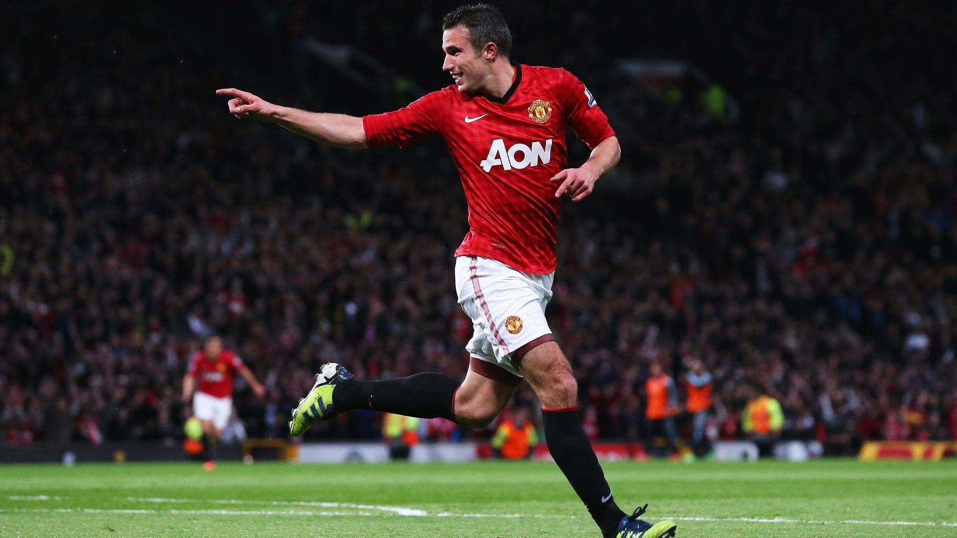 星光夜空越野跑，灯火阑珊中的极速闪耀，夜空星光闪耀图片